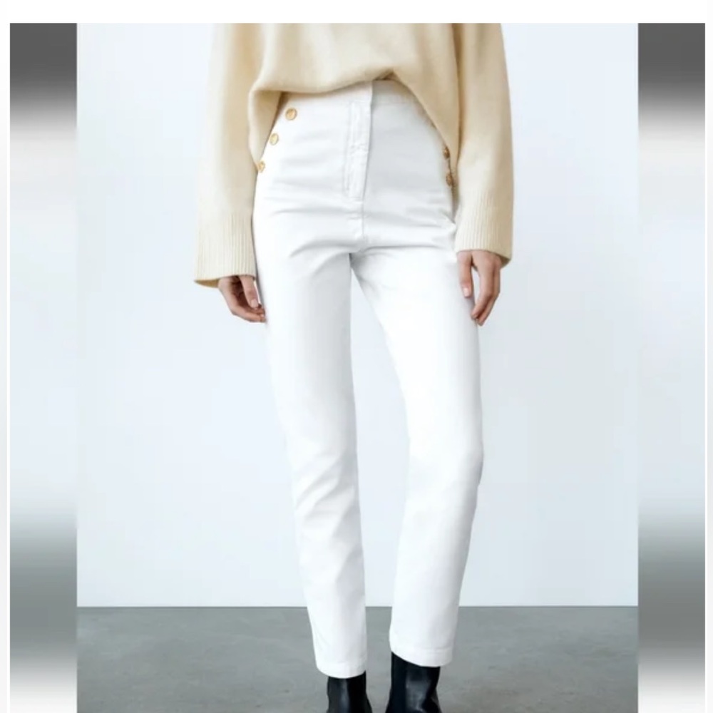 NWT Zara Gold Button White Jeans